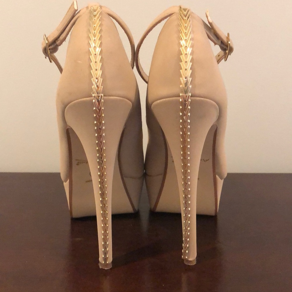 Beige and gold 6.5 US Anne Michelle platforms